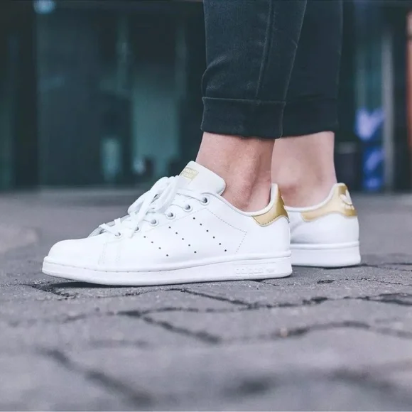 ADIDAS STAN SMITH Originals Women's Size 8 EE8836 GOLD SHOES AUTHENTIC Pre-owned - Picture 12 of 16